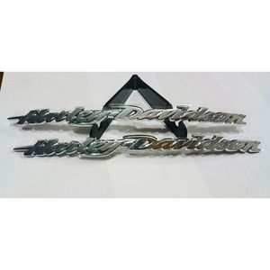 HARLEY DAVIDSON GENUINE FLTRX  GAS TANK MEDALLIONS EMBLEMS 14100587 RH ONLY SET